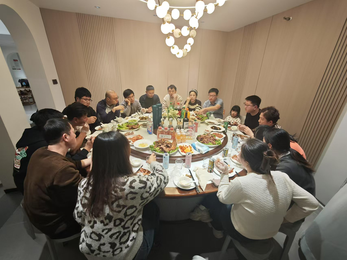 年終尾牙，金蛇納祥，斗志昂揚(yáng)